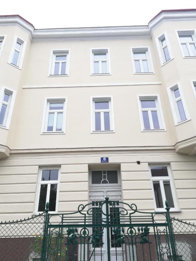 Central Living Apartments - Schoenbrunn Wien Eksteriør bilde