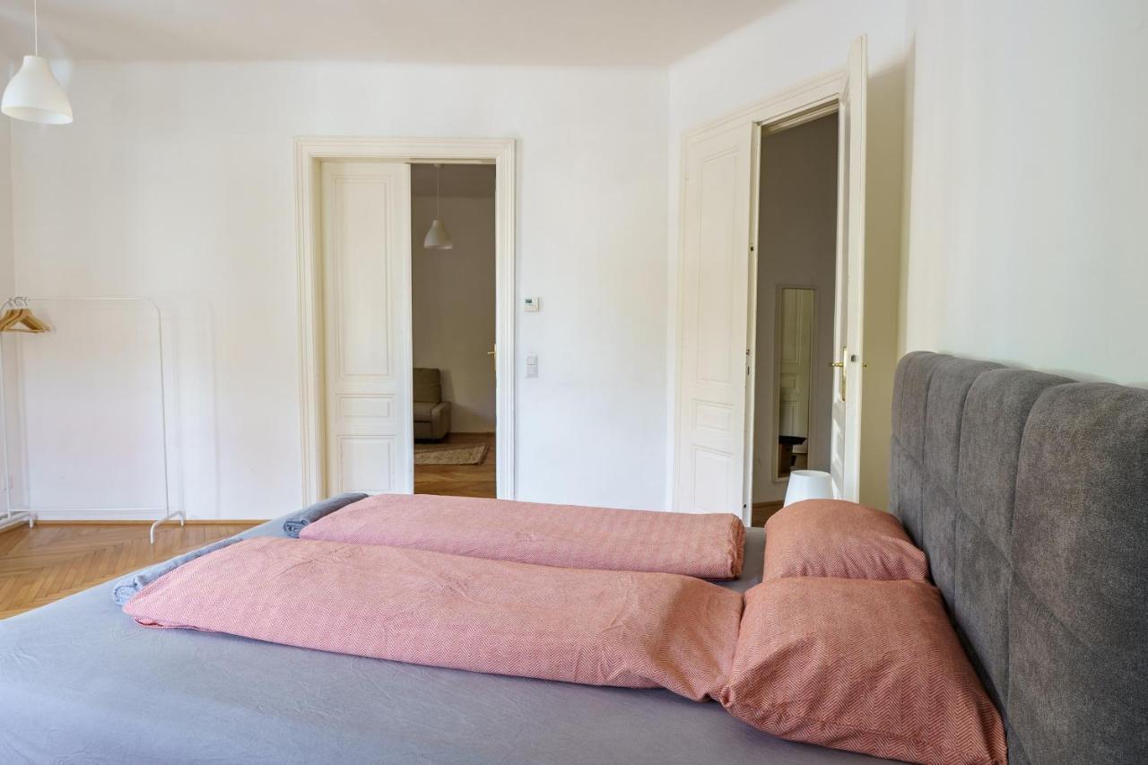 Central Living Apartments - Schoenbrunn Wien Eksteriør bilde